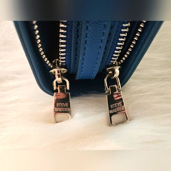 Steve Madden *Rare* Y2K Vintage Cirulean Blue Crossbody Bag - Picture 6 of 10